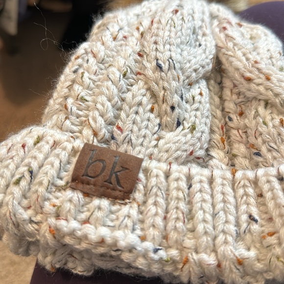 Hat - Picture 3 of 3